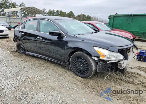 2015 Nissan Altima 2.5 из США, поврежденный, VIN 1N4AL3AP1FN869524